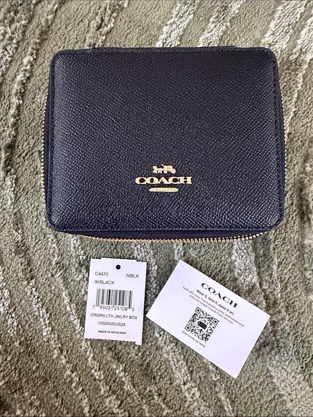Coach Black Leather Zip Wallet with Gold Tone Logo - Picture 3 of 4